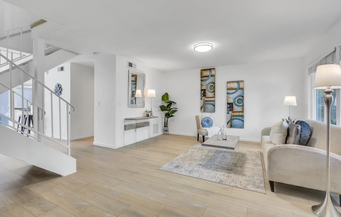 1562 Fitchville Ave, San Jose, CA 95126-4218