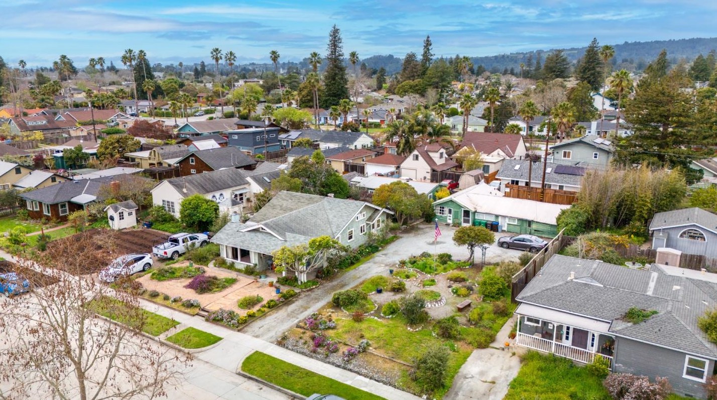423 Pacheco Ave, Santa Cruz, CA 95062