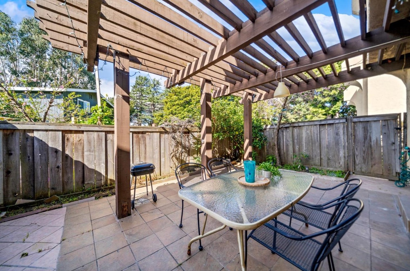 107 Villa Dr, Richmond CA  94806-3768 exterior
