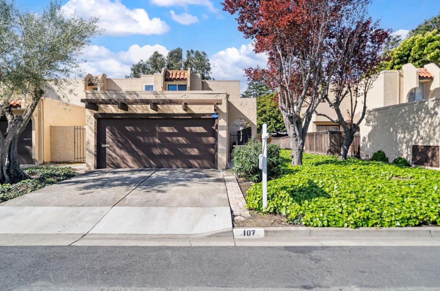 107 Villa Dr, Richmond, CA 94806