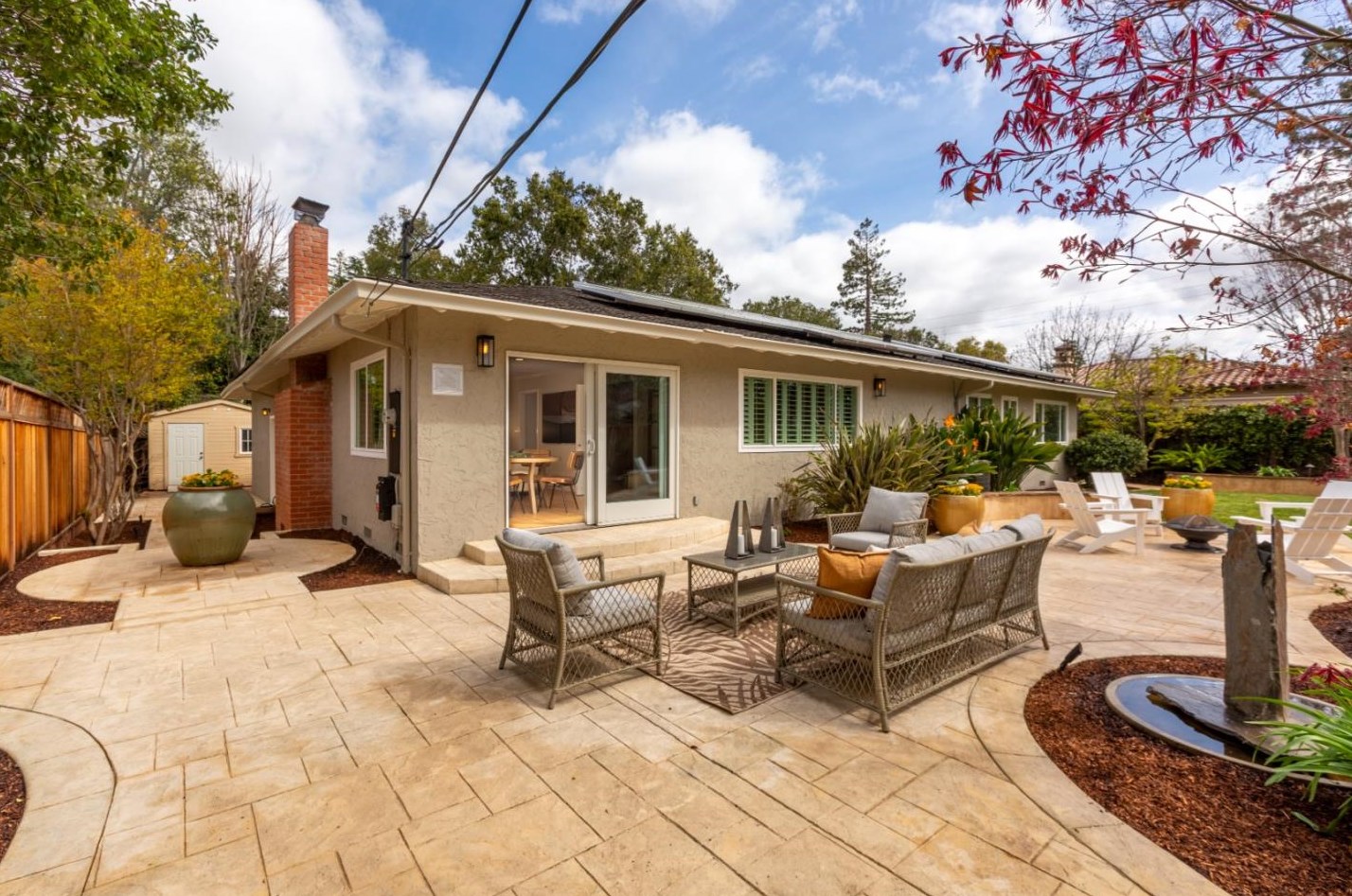 490 Cherry Ave, Los Altos CA 94022-1621 exterior