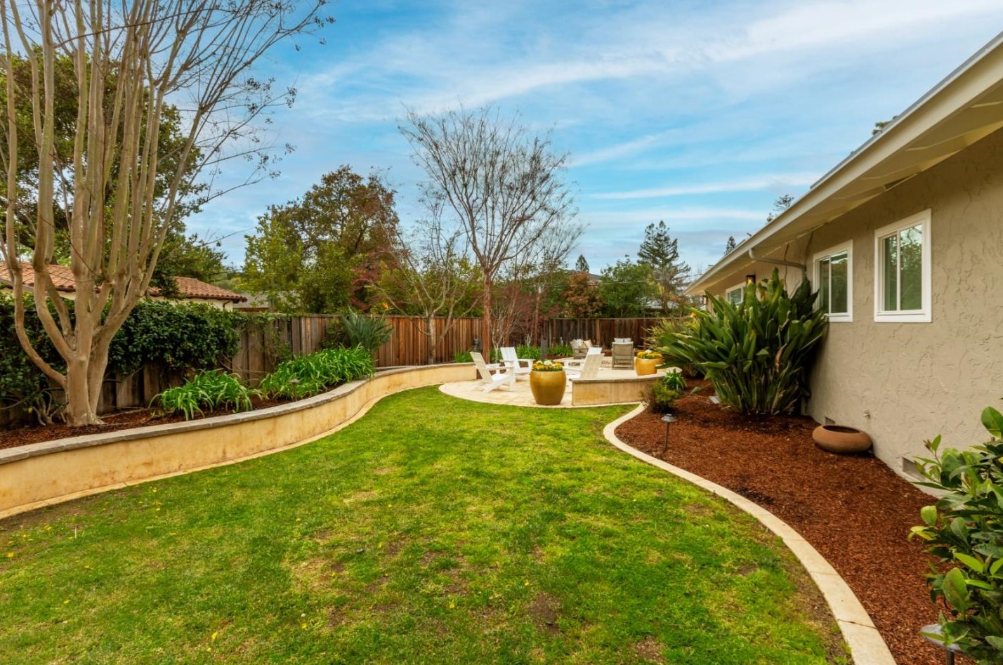 490 Cherry Ave, Los Altos CA 94022-1621 exterior