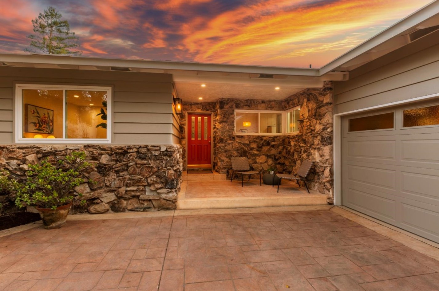 490 Cherry Ave, Los Altos CA 94022-1621 exterior