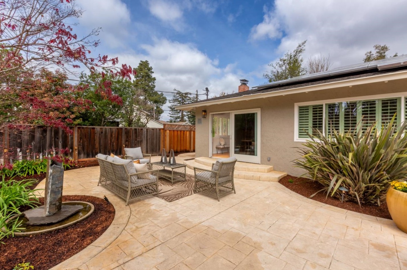 490 Cherry Ave, Los Altos CA 94022-1621 exterior