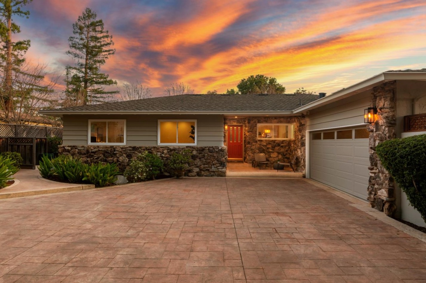 490 Cherry Ave, Los Altos CA 94022-1621 exterior