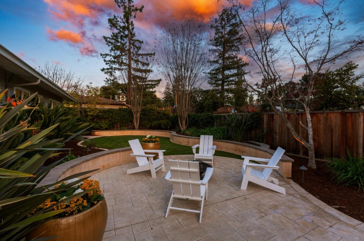 490 Cherry Ave, Los Altos CA 94022-1621 exterior