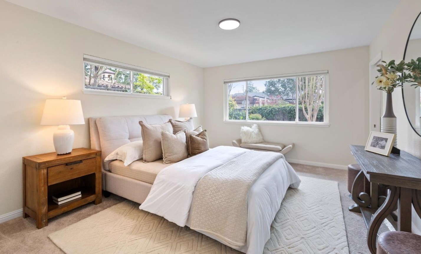 490 Cherry Ave, Los Altos CA 94022-1621 exterior