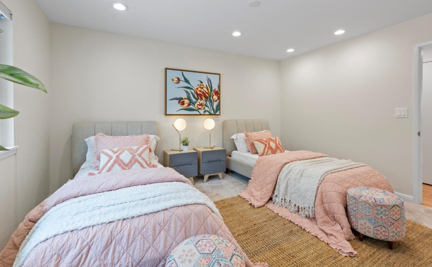 490 Cherry Ave, Los Altos CA 94022-1621 exterior