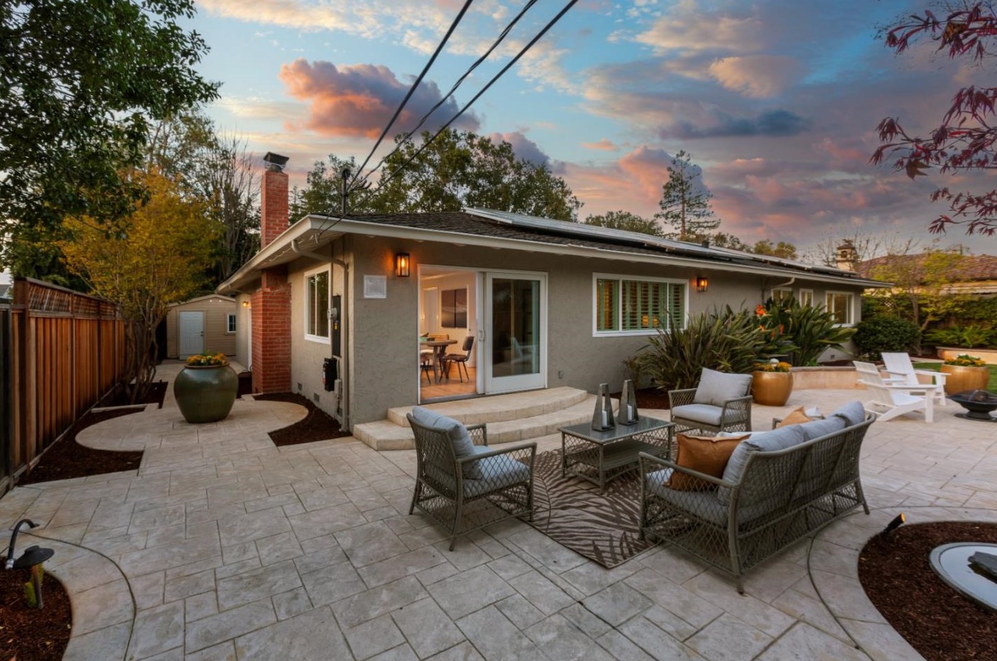 490 Cherry Ave, Los Altos CA 94022-1621 exterior