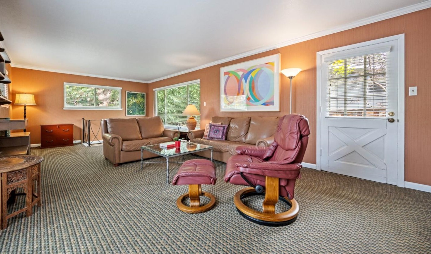 980 Altschul Ave, Menlo Park CA  94025-6705 exterior