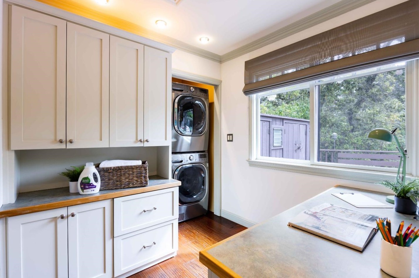 805 La Mesa Dr, Menlo Park CA  94028-7420 exterior