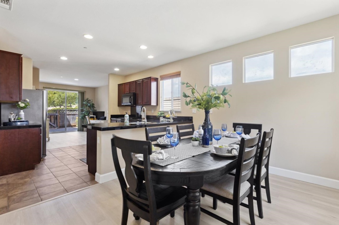 7954 Spanish Oak Cir, Gilroy CA  95020-2538 exterior