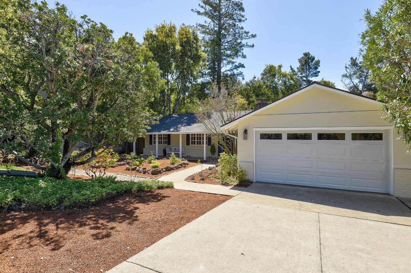 901 Highlands Cir, Los Altos, CA 94024-7012