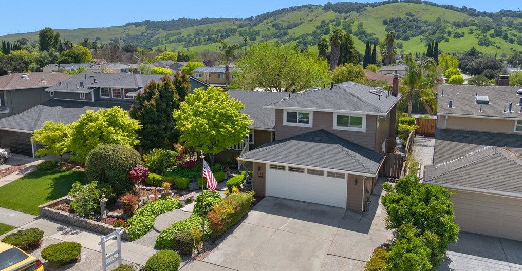 6141 Banner Dr, San Jose, CA 95123-4803