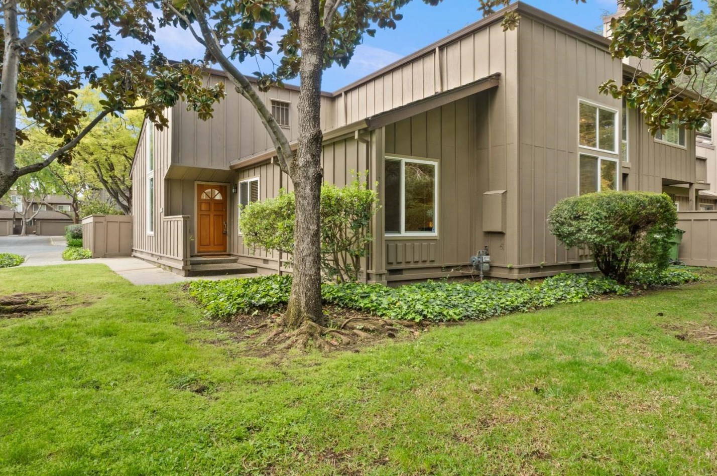 301 Willow Hill Ct, Los Gatos, CA 95032