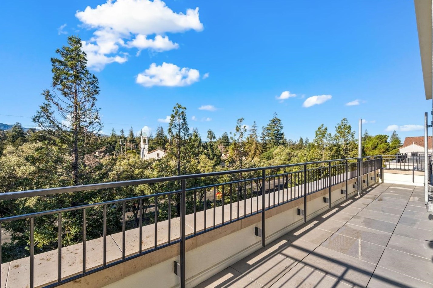 450 1st St, Los Altos CA  94022-3657 exterior