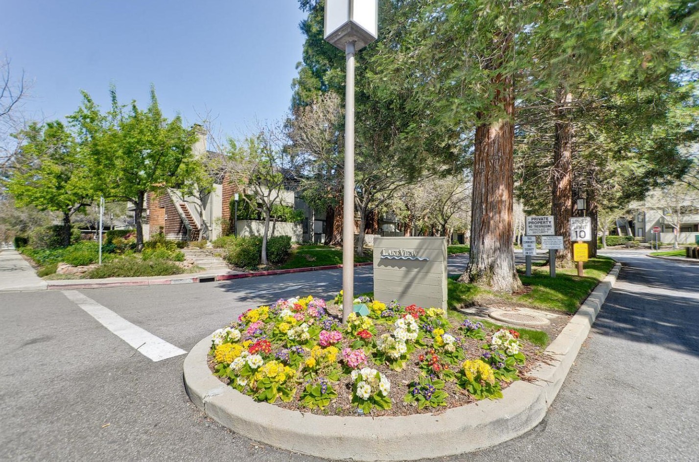 2352 La Terrace Cir, San Jose CA 95123-5316 exterior