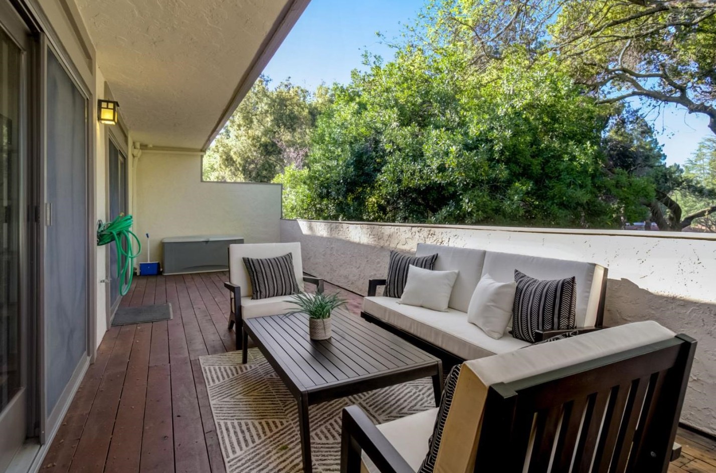 11012 Canyon Vista Dr, Cupertino CA  95014-5405 exterior