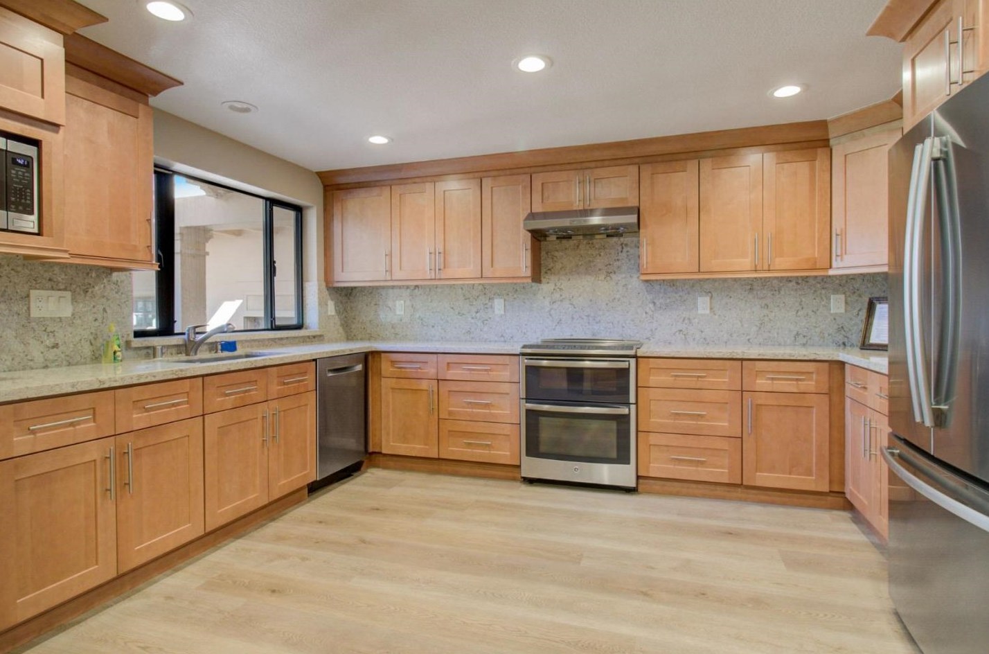 11012 Canyon Vista Dr, Cupertino CA  95014-5405 exterior