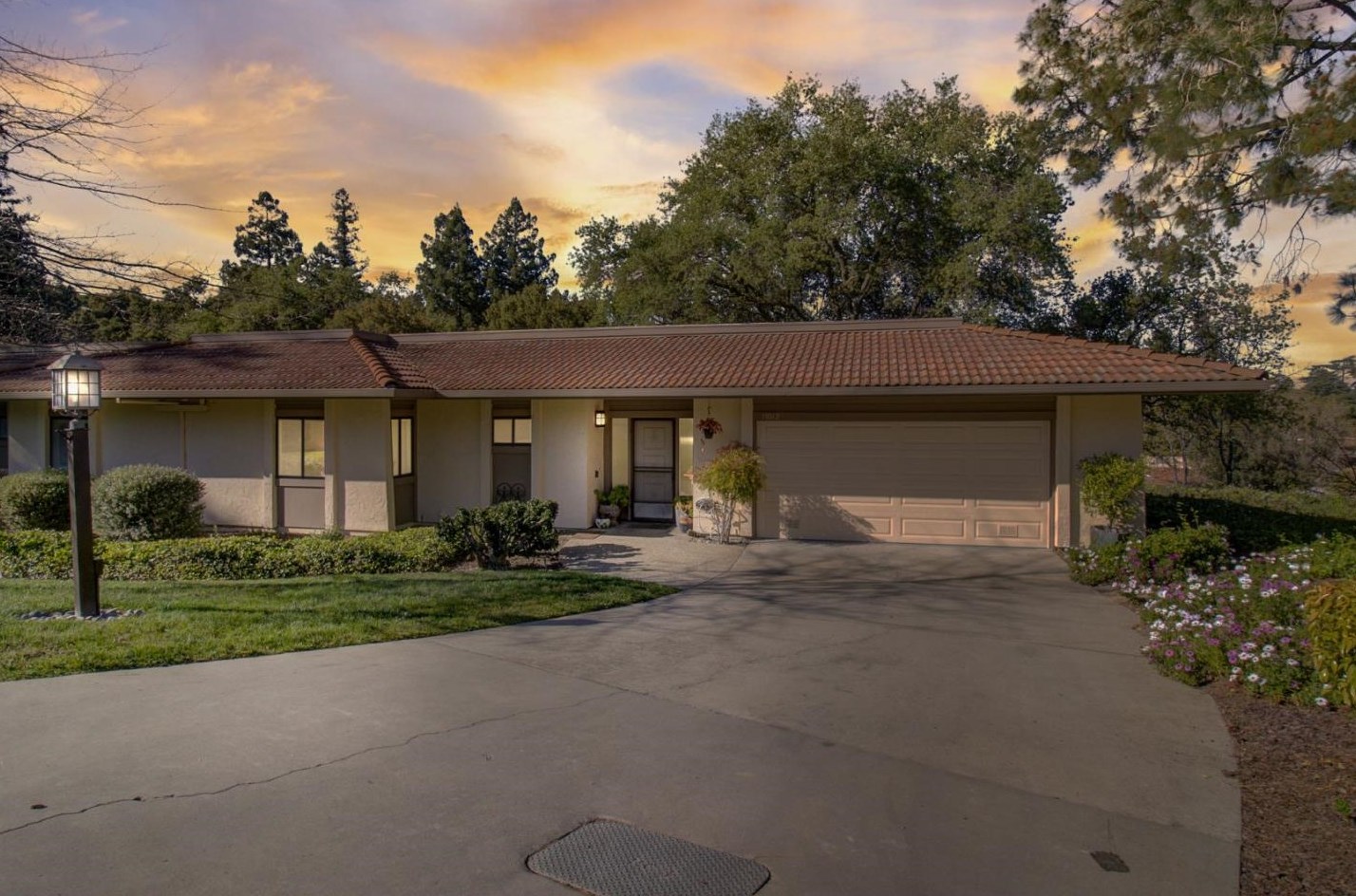 11012 Canyon Vista Dr, Cupertino CA  95014-5405 exterior