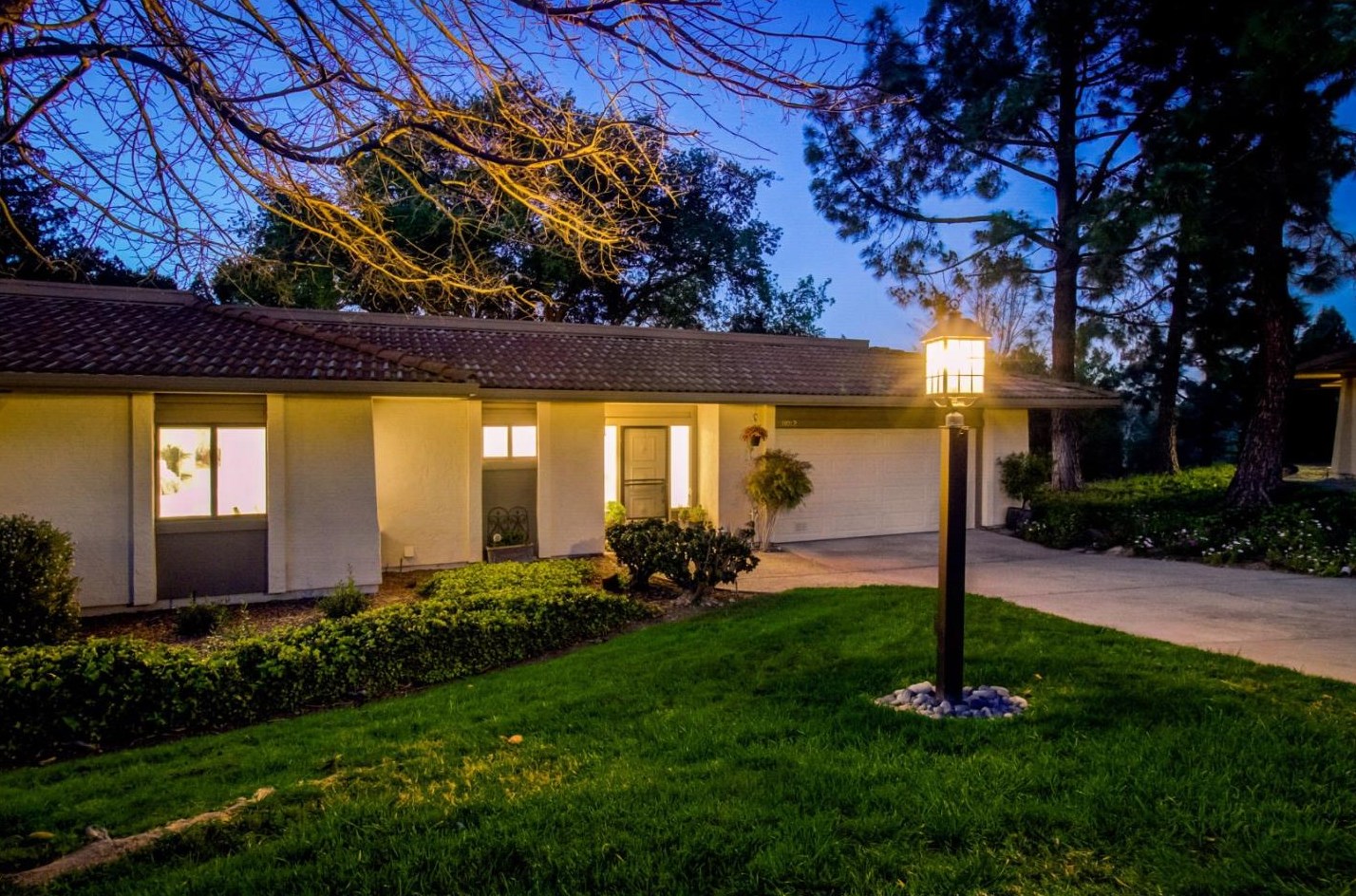 11012 Canyon Vista Dr, Cupertino CA  95014-5405 exterior