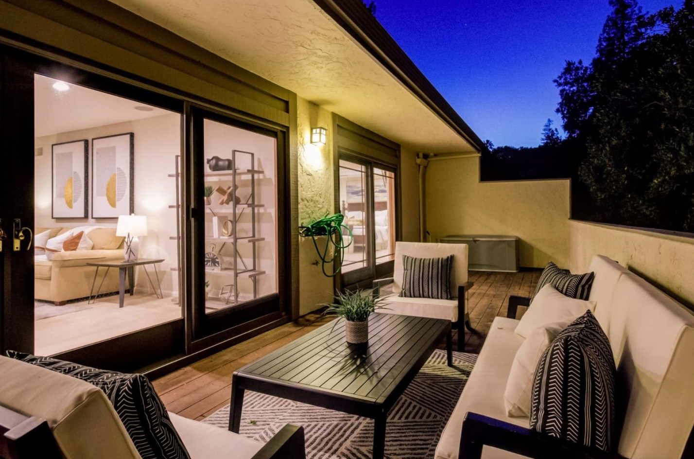 11012 Canyon Vista Dr, Cupertino CA  95014-5405 exterior