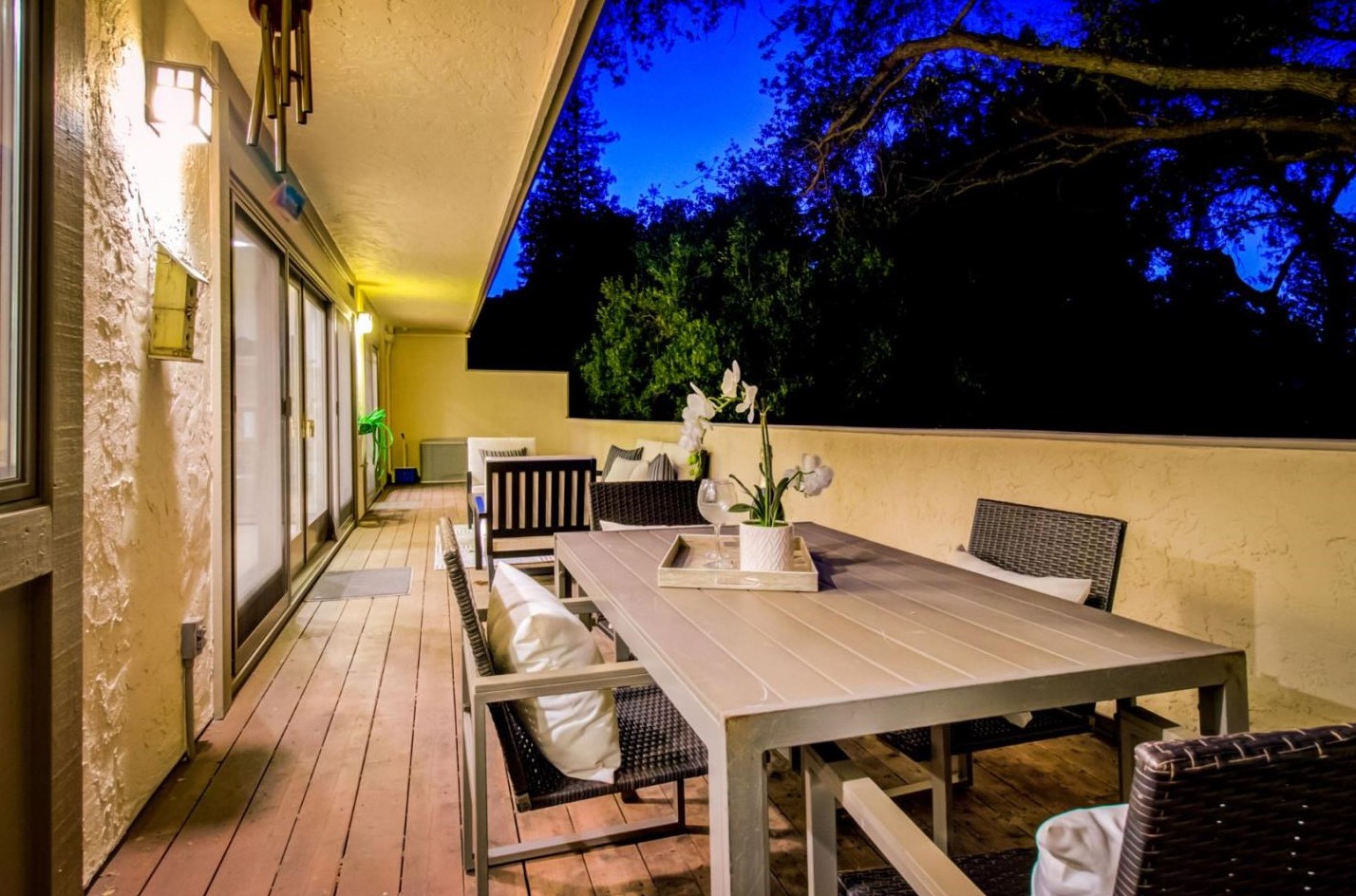 11012 Canyon Vista Dr, Cupertino CA  95014-5405 exterior