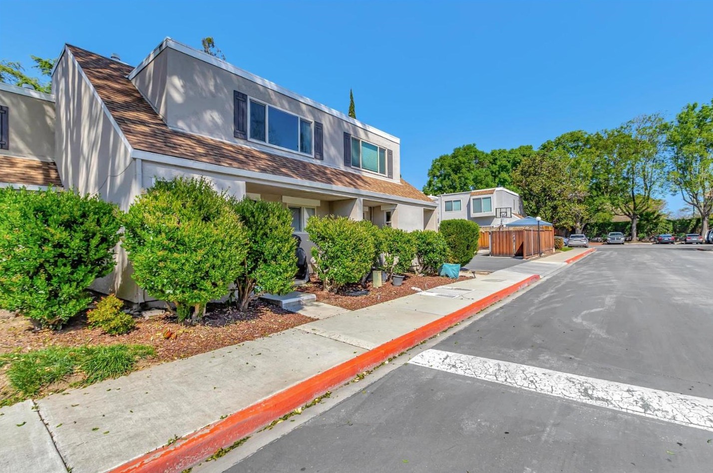 506 Cedargate Ln, San Jose, CA 95136-3207