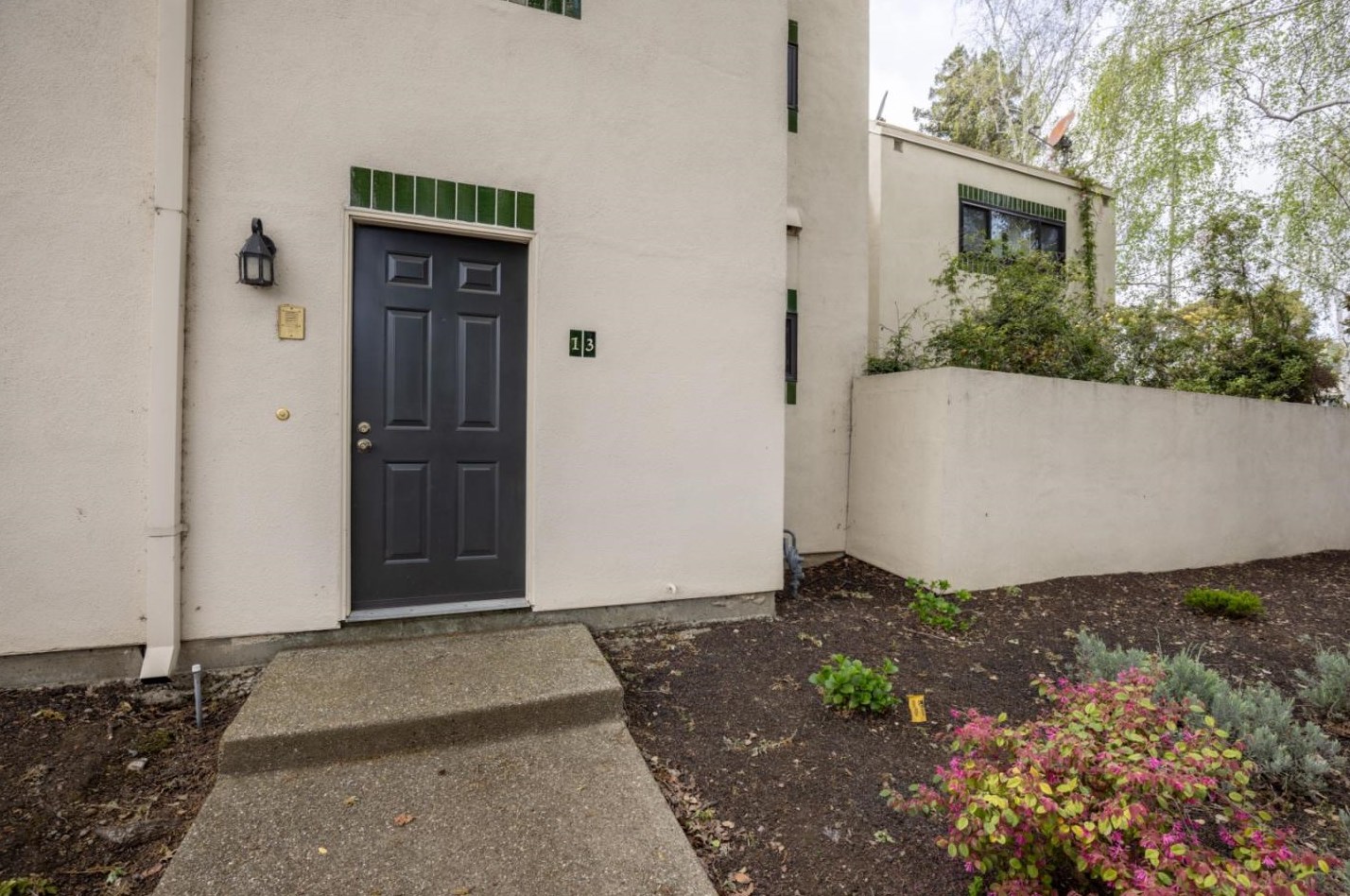 181 Centre St 13, Mountain View, CA 94041