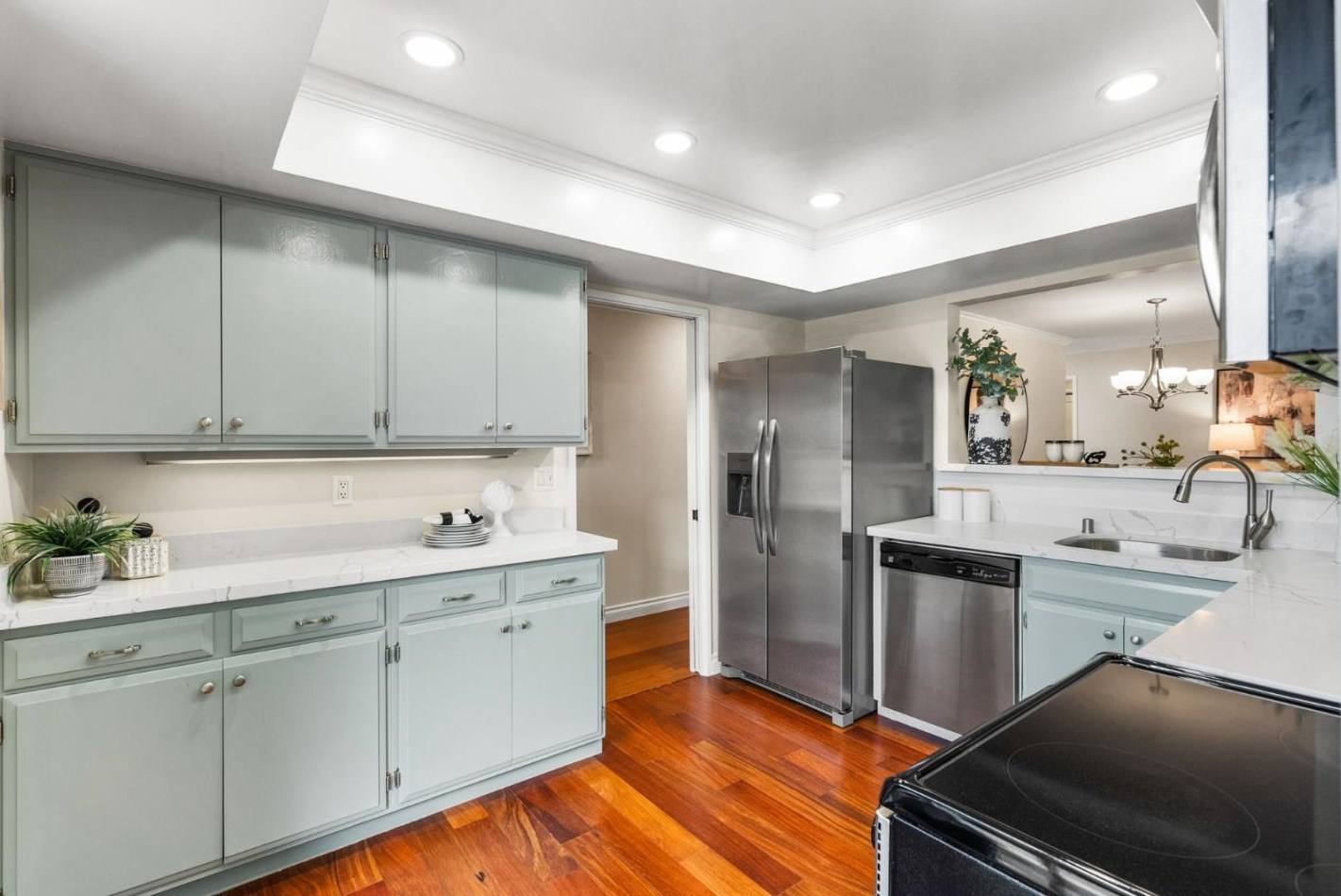 35 Los Altos Sq, Los Altos, CA 94022-1425