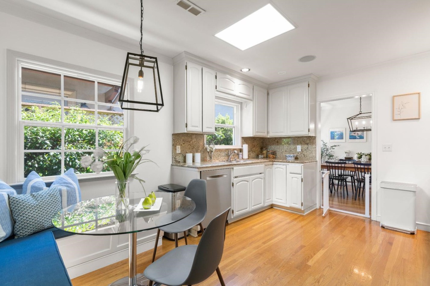 1428 Oak St, San Mateo CA  94402-3012 exterior