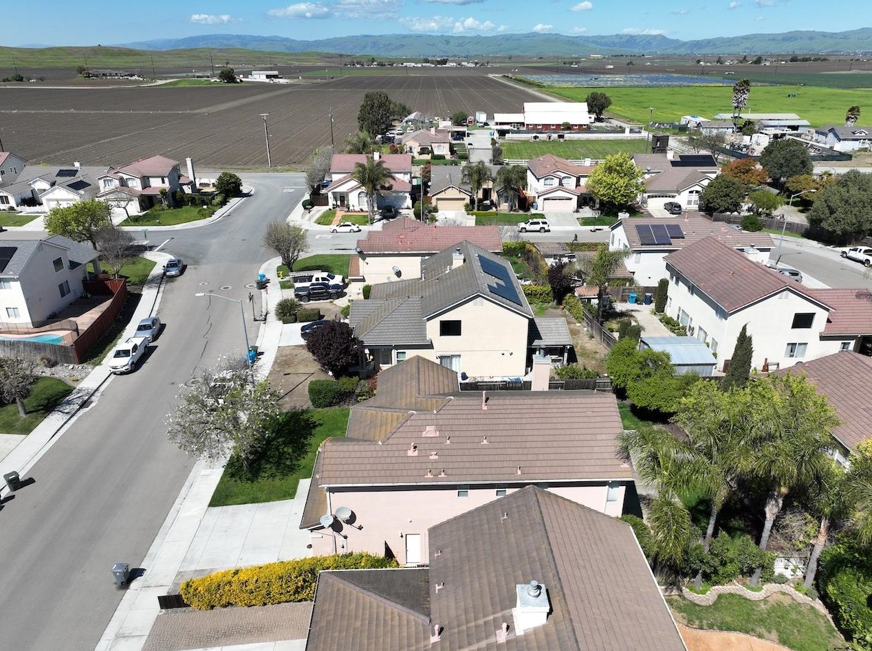 101 Beresini Ln, Hollister CA  95023-9068 exterior