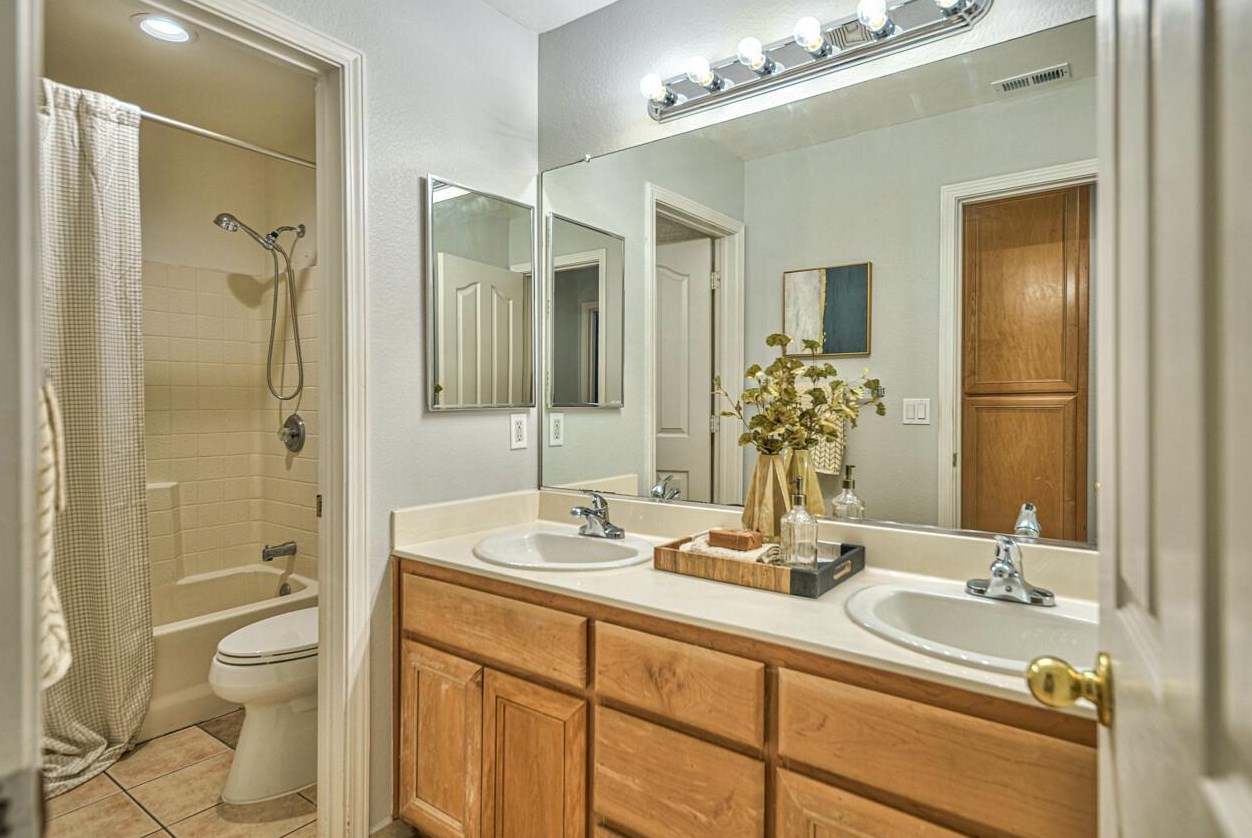 101 Beresini Ln, Hollister CA  95023-9068 exterior