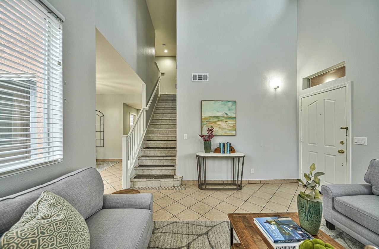 101 Beresini Ln, Hollister CA  95023-9068 exterior