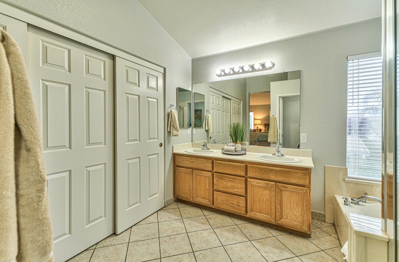 101 Beresini Ln, Hollister CA  95023-9068 exterior