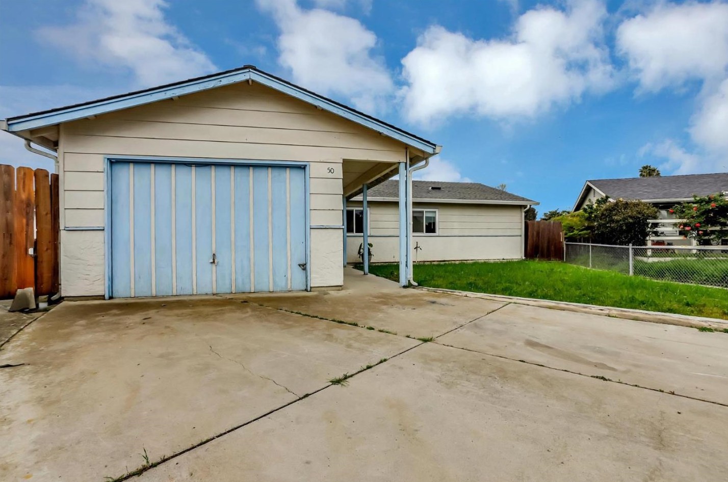 50 Almond Ct, Hollister, CA 95023