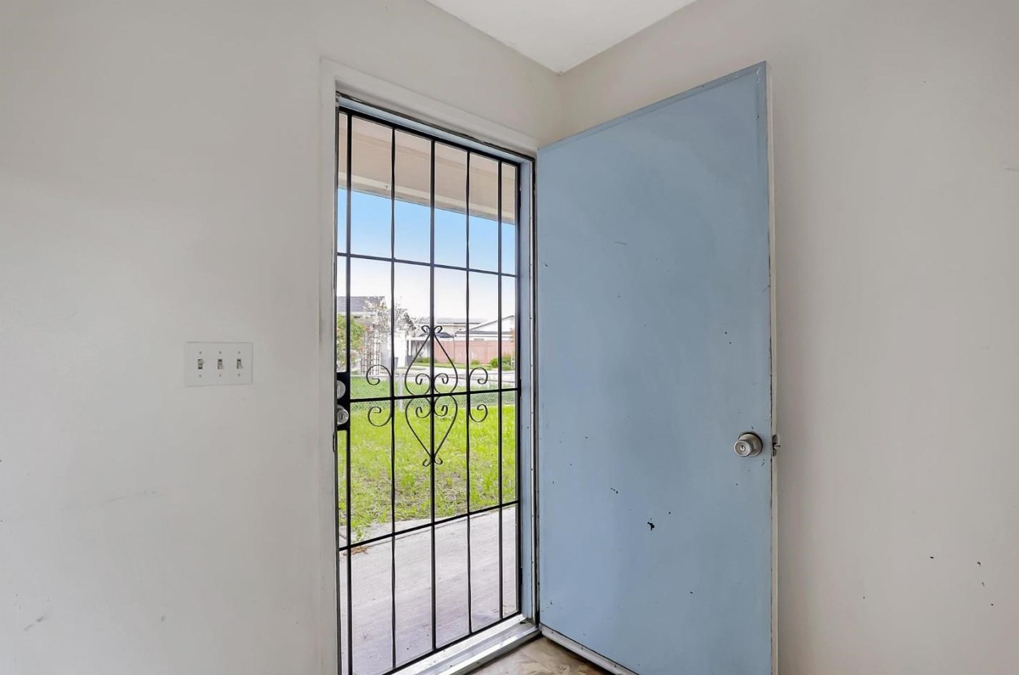 50 Almond Ct, Hollister CA  95023-3548 exterior