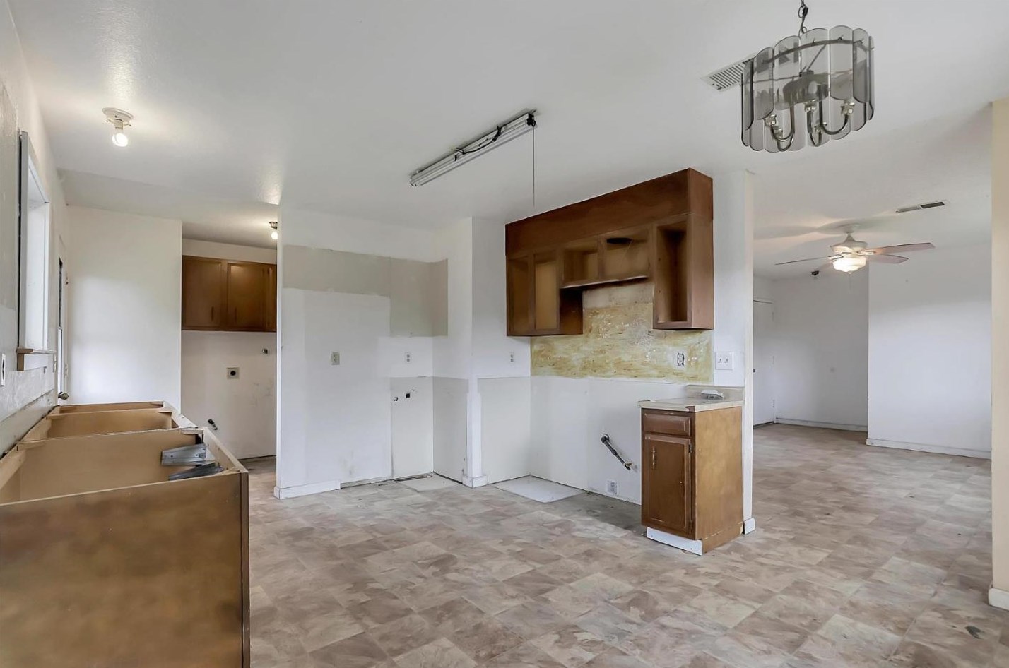 50 Almond Ct, Hollister CA  95023-3548 exterior