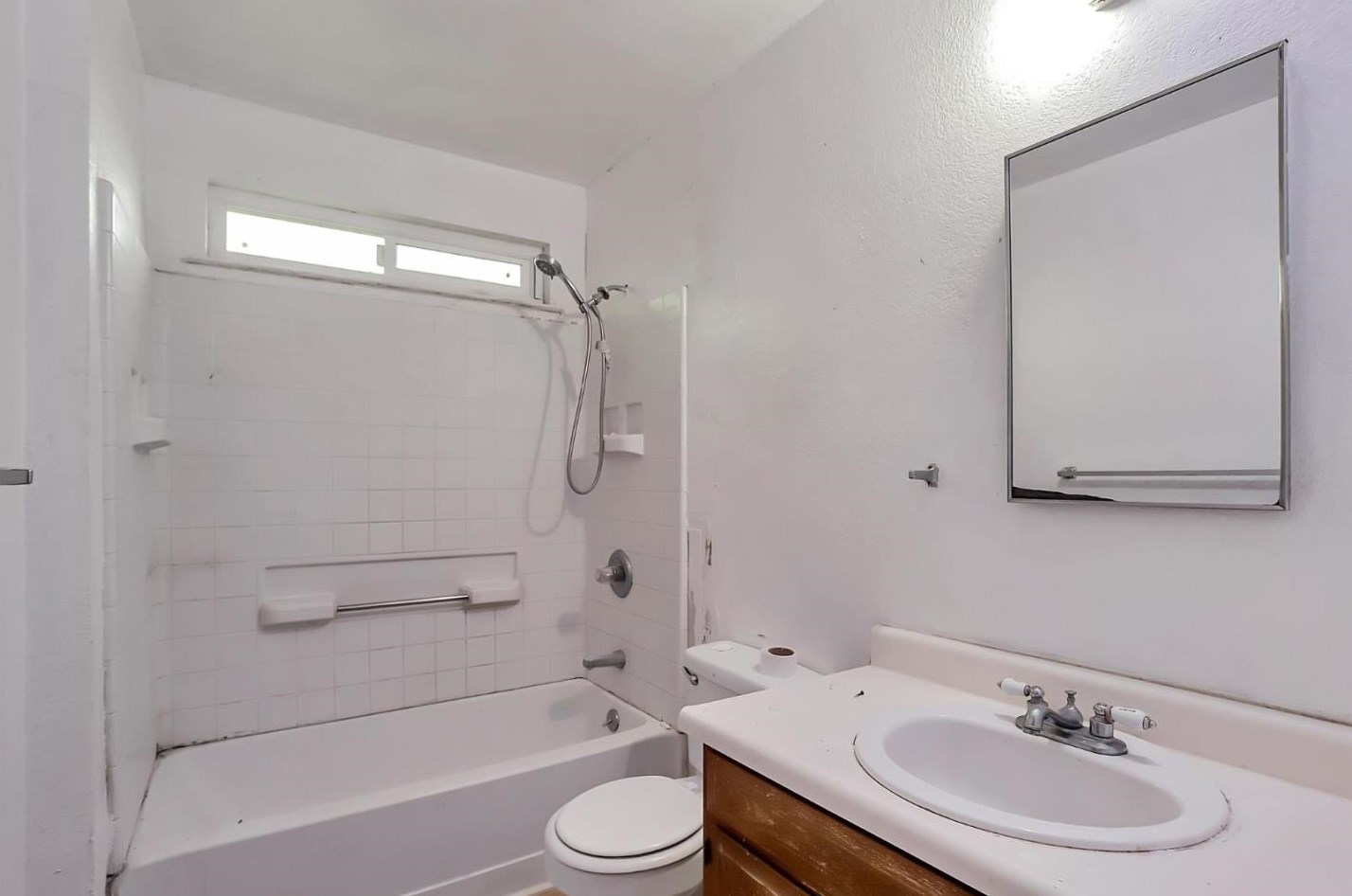 50 Almond Ct, Hollister CA  95023-3548 exterior