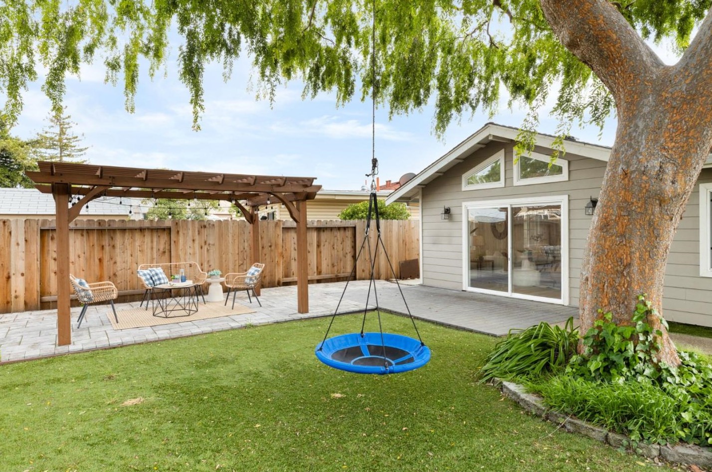 36 Mazie Dr, Concord CA  94523-3310 exterior