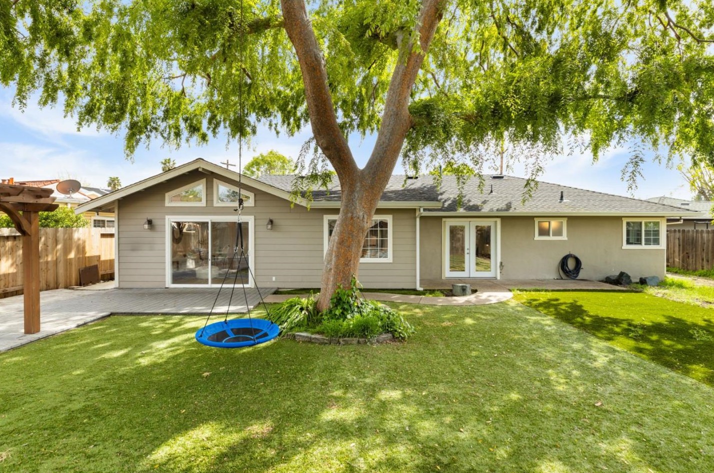 36 Mazie Dr, Concord CA  94523-3310 exterior