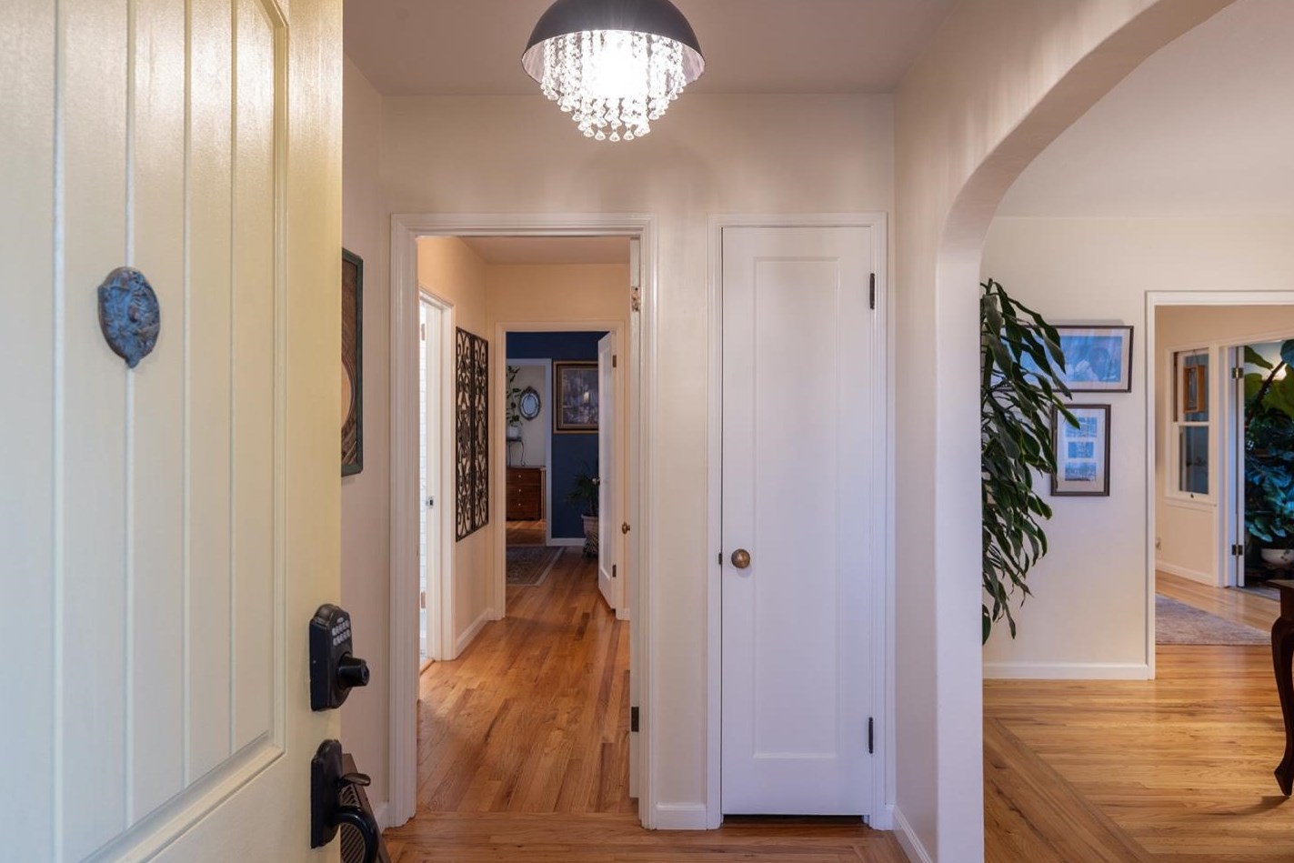 1086 Fourth St, Monterey, CA 93940
