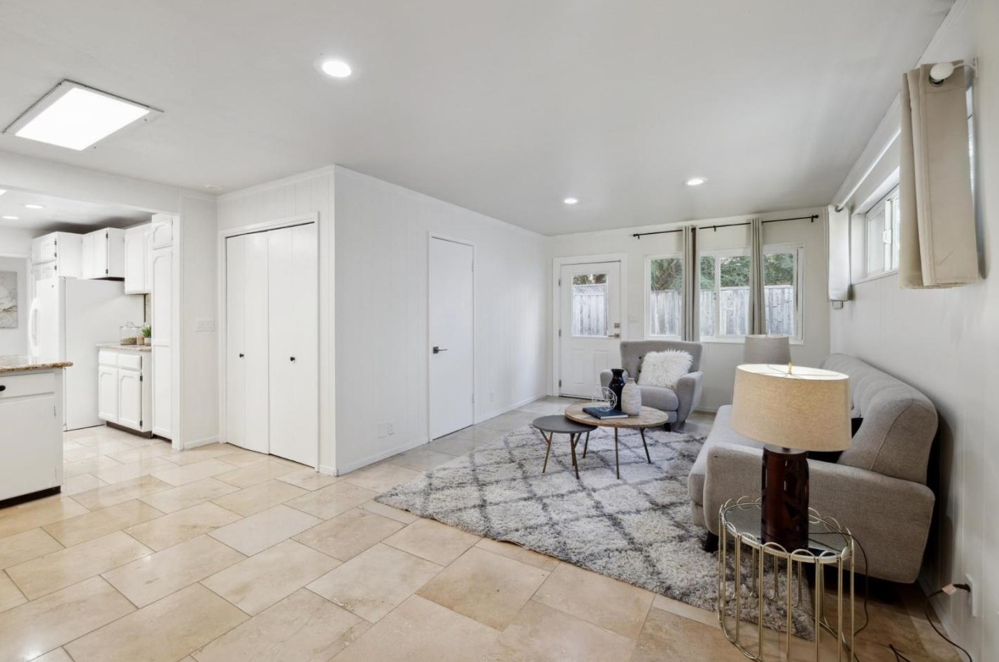 1425 Gilmore St, Mountain View CA  94040-2914 exterior