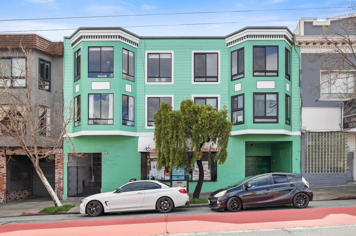 3241 Mission St, San Francisco CA  94110-5036 exterior