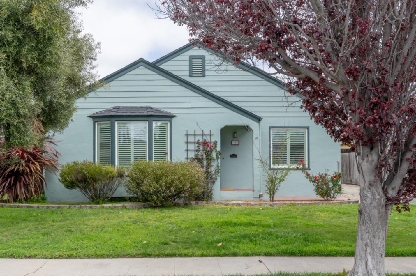 325 Hawthorne St, Salinas, CA 93901