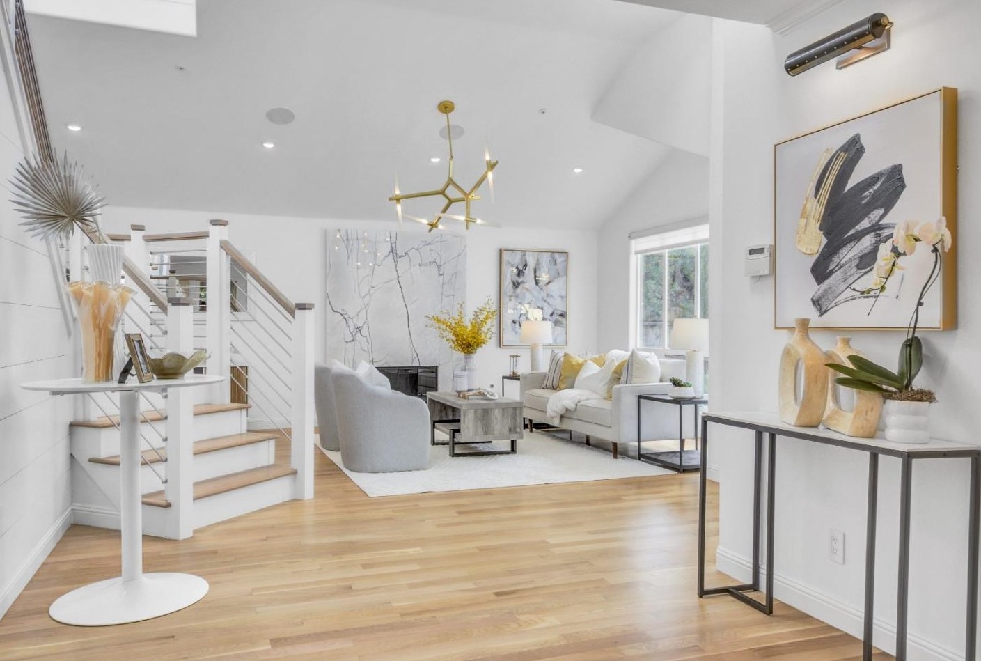 2063 Gordon Ave, Menlo Park CA  94025-6034 exterior