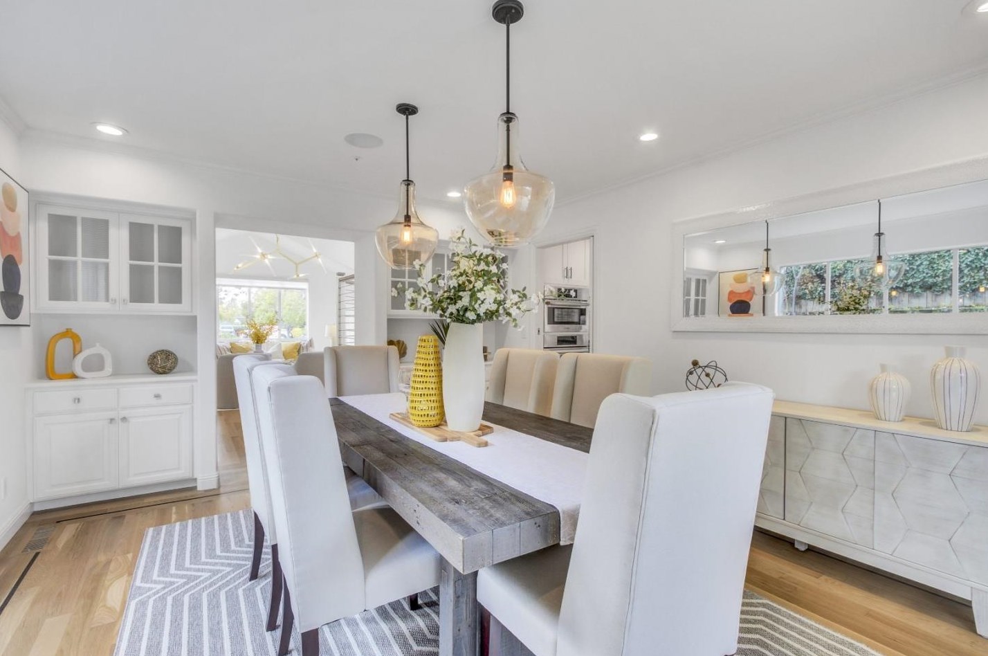 2063 Gordon Ave, Menlo Park CA  94025-6034 exterior