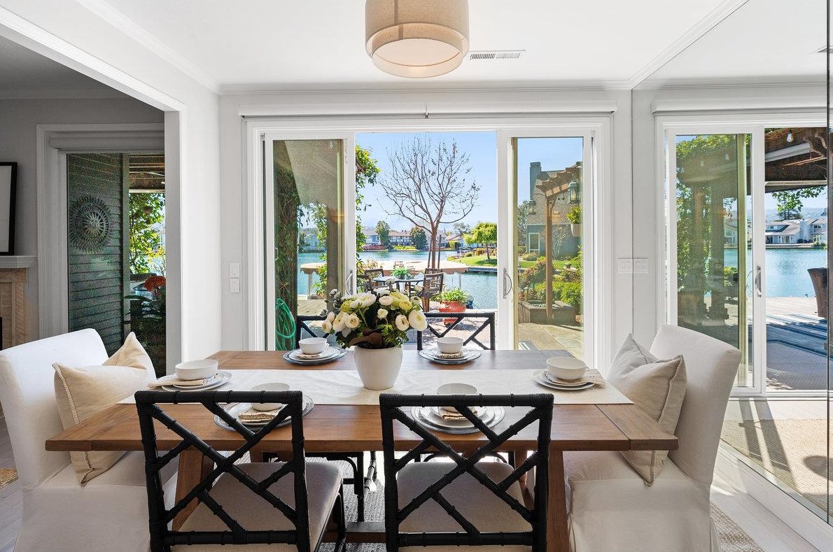 620 Portsmouth Ln, San Mateo, CA 94404-3628