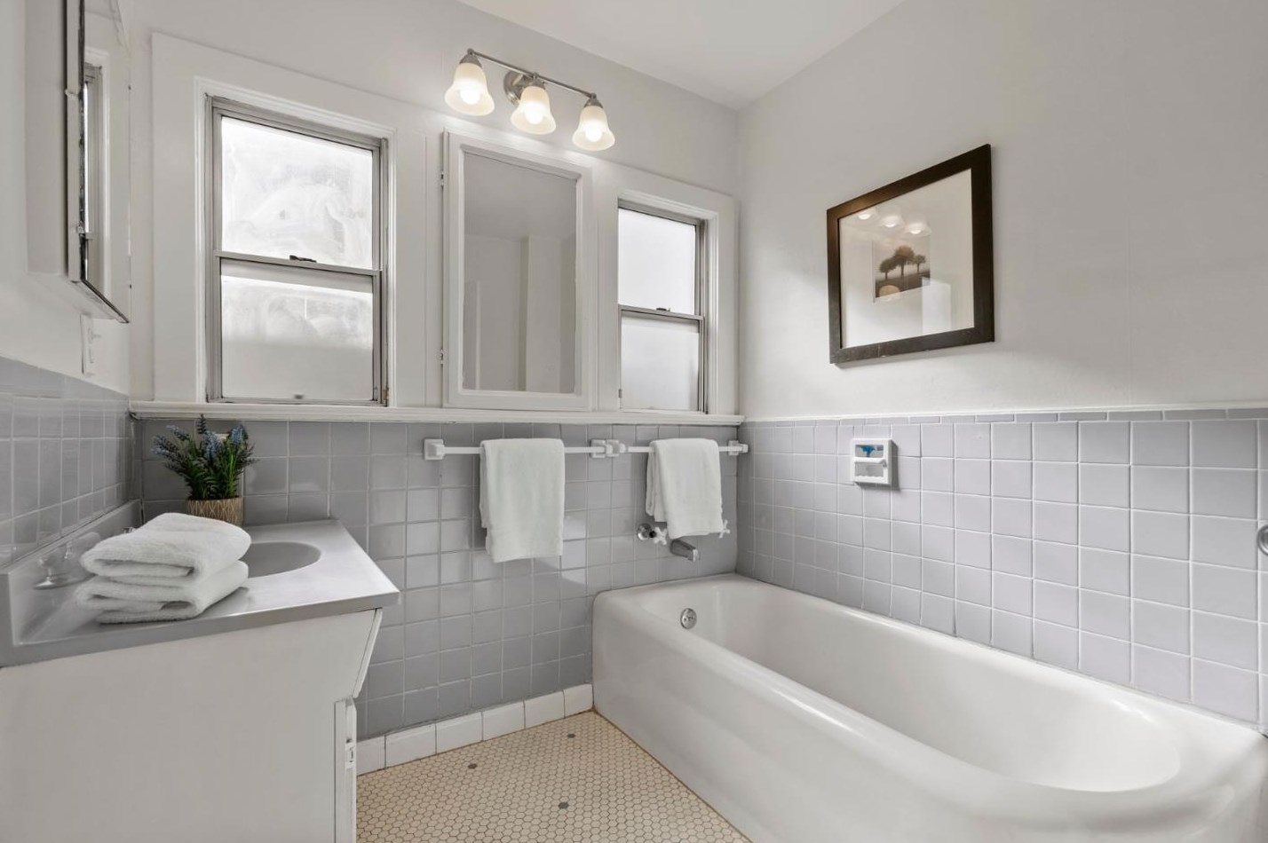 1151 Cleveland St, Redwood City CA  94061-2234 exterior