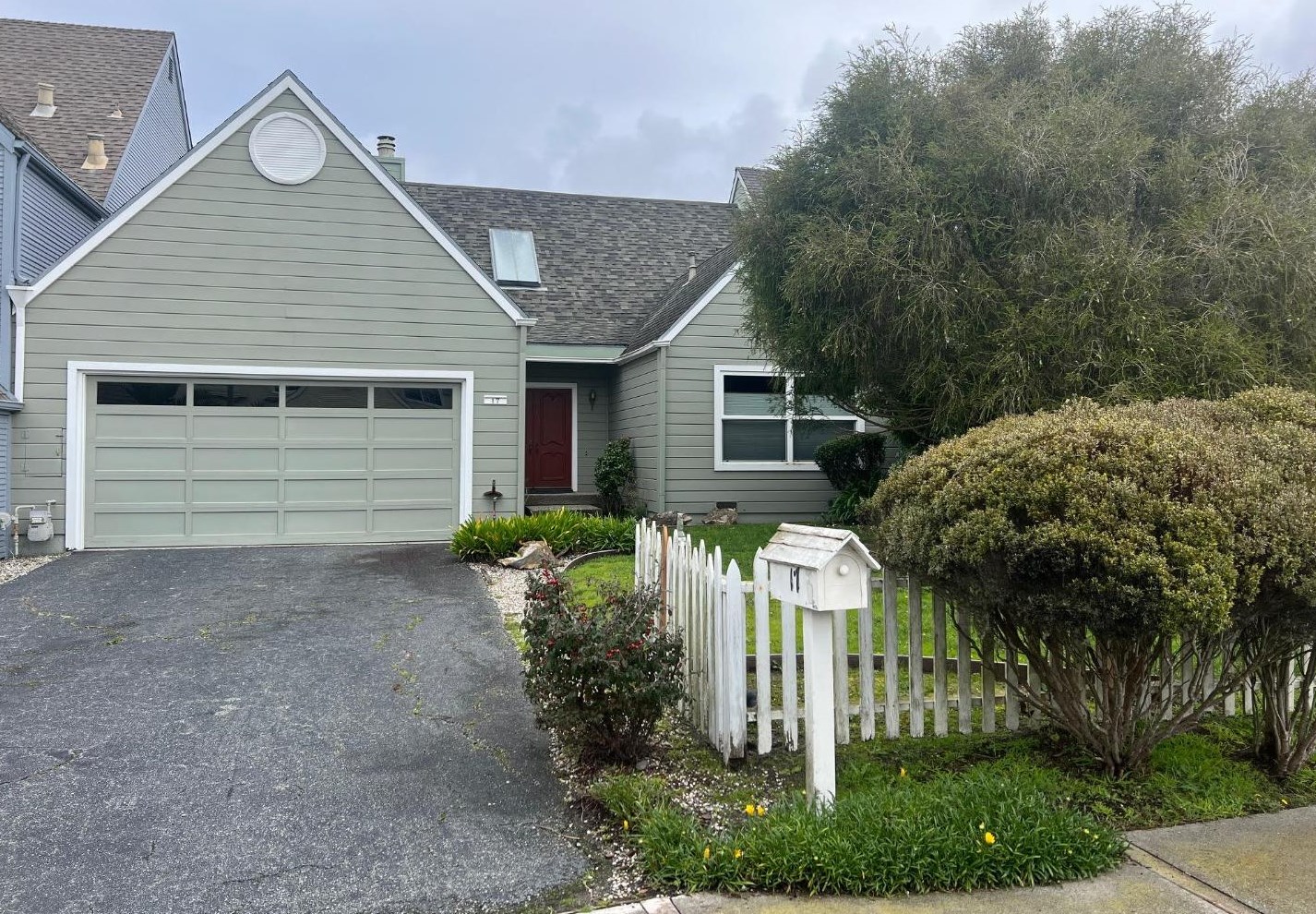 17 Pinehurst Ln, Princeton by the Sea, CA 94019